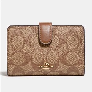 COACH MEDIUM WALLET